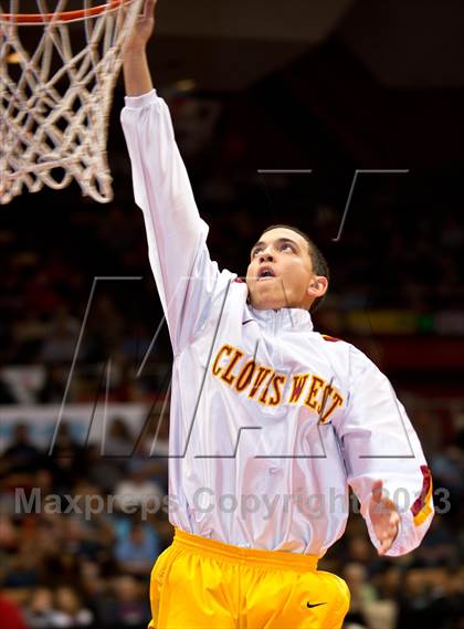 Thumbnail 2 in  Clovis West vs. Bullard (CS CIF D1 Final) photogallery.