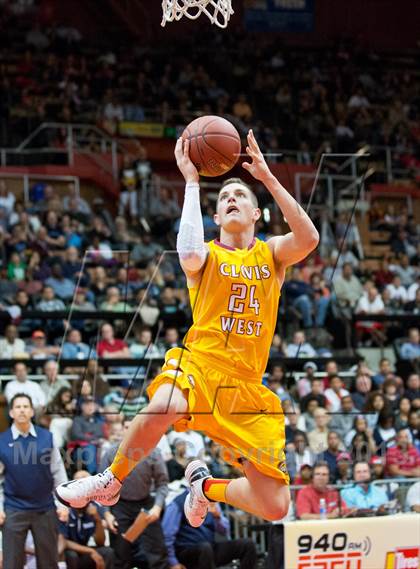 Thumbnail 1 in  Clovis West vs. Bullard (CS CIF D1 Final) photogallery.