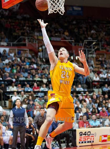 Thumbnail 2 in  Clovis West vs. Bullard (CS CIF D1 Final) photogallery.
