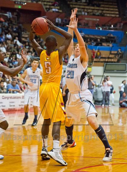 Thumbnail 2 in  Clovis West vs. Bullard (CS CIF D1 Final) photogallery.