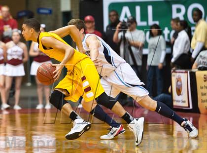 Thumbnail 1 in  Clovis West vs. Bullard (CS CIF D1 Final) photogallery.