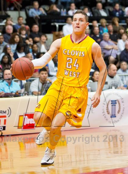 Thumbnail 1 in  Clovis West vs. Bullard (CS CIF D1 Final) photogallery.