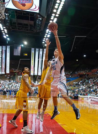 Thumbnail 1 in  Clovis West vs. Bullard (CS CIF D1 Final) photogallery.