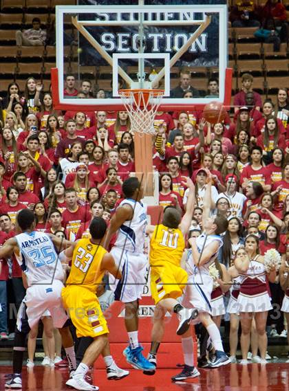 Thumbnail 2 in  Clovis West vs. Bullard (CS CIF D1 Final) photogallery.