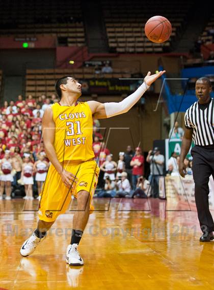 Thumbnail 2 in  Clovis West vs. Bullard (CS CIF D1 Final) photogallery.