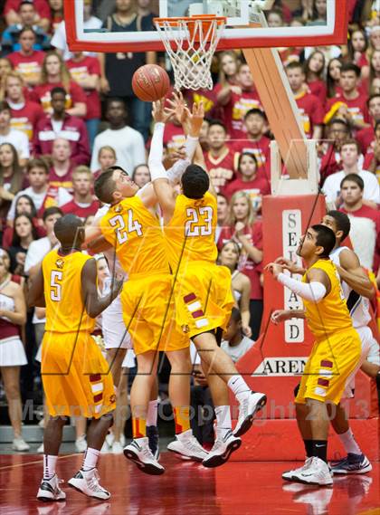Thumbnail 2 in  Clovis West vs. Bullard (CS CIF D1 Final) photogallery.