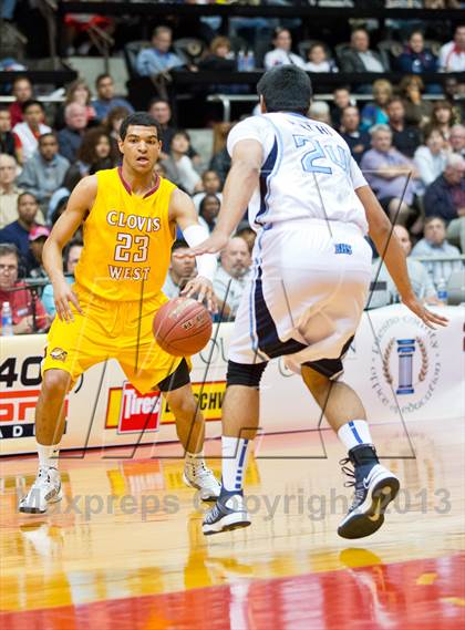 Thumbnail 3 in  Clovis West vs. Bullard (CS CIF D1 Final) photogallery.