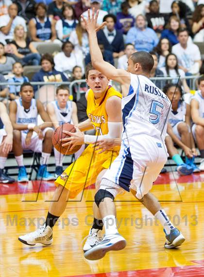 Thumbnail 3 in  Clovis West vs. Bullard (CS CIF D1 Final) photogallery.
