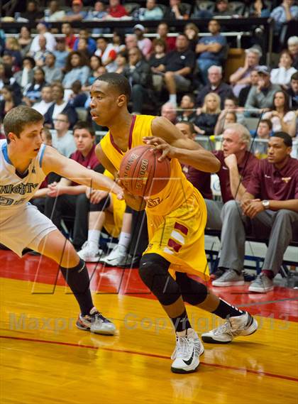 Thumbnail 1 in  Clovis West vs. Bullard (CS CIF D1 Final) photogallery.