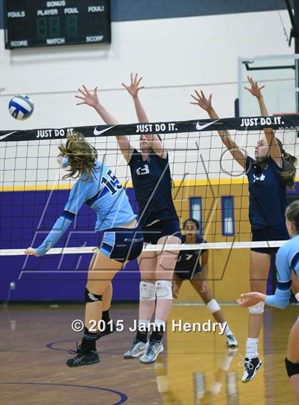 Thumbnail 2 in Marymount vs Valley Christian (Durango Fall Classic) photogallery.