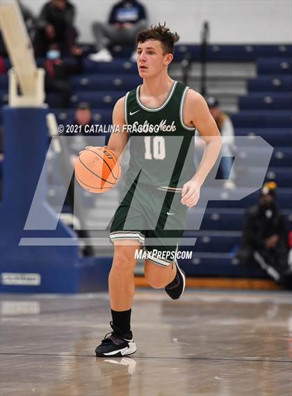 Thumbnail 3 in Manasquan vs Colts Neck (WOMB Christmas Classic) photogallery.