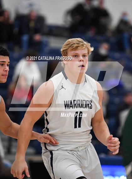 Thumbnail 2 in Manasquan vs Colts Neck (WOMB Christmas Classic) photogallery.