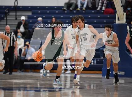 Thumbnail 2 in Manasquan vs Colts Neck (WOMB Christmas Classic) photogallery.