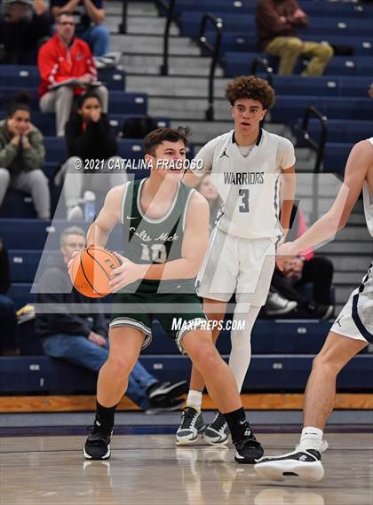 Thumbnail 2 in Manasquan vs Colts Neck (WOMB Christmas Classic) photogallery.