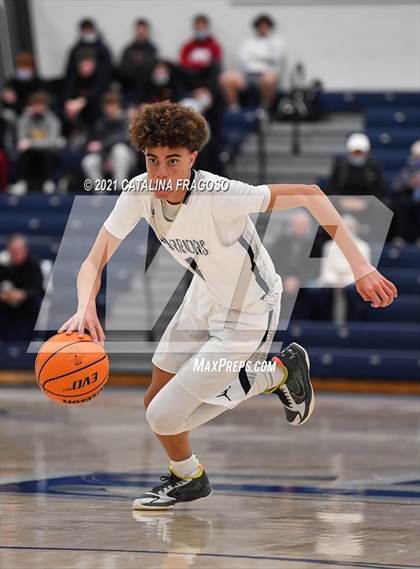 Thumbnail 2 in Manasquan vs Colts Neck (WOMB Christmas Classic) photogallery.