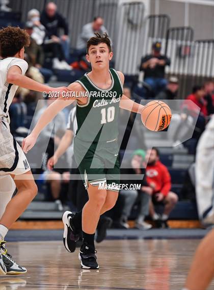 Thumbnail 2 in Manasquan vs Colts Neck (WOMB Christmas Classic) photogallery.