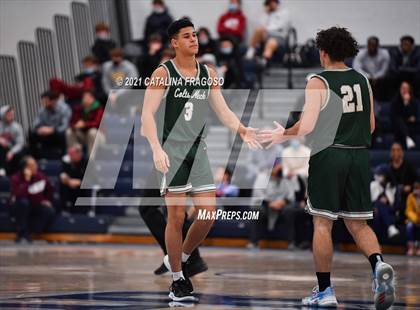 Thumbnail 2 in Manasquan vs Colts Neck (WOMB Christmas Classic) photogallery.