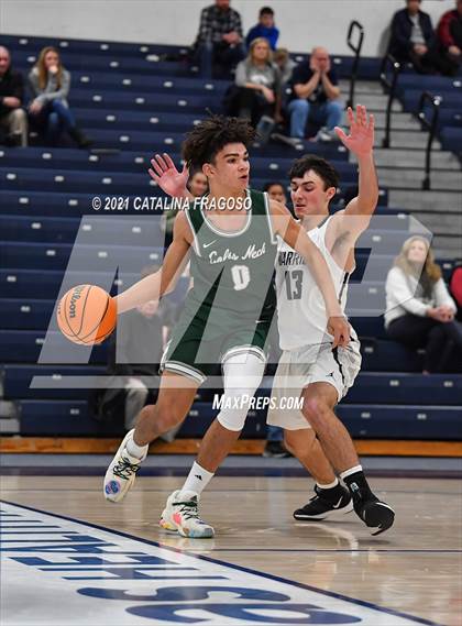 Thumbnail 1 in Manasquan vs Colts Neck (WOMB Christmas Classic) photogallery.