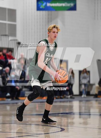 Thumbnail 2 in Manasquan vs Colts Neck (WOMB Christmas Classic) photogallery.