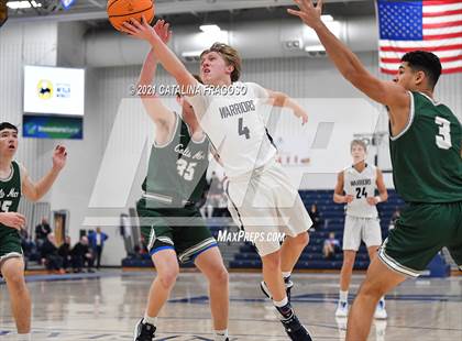 Thumbnail 2 in Manasquan vs Colts Neck (WOMB Christmas Classic) photogallery.