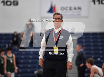 Thumbnail 3 in Manasquan vs Colts Neck (WOMB Christmas Classic) photogallery.