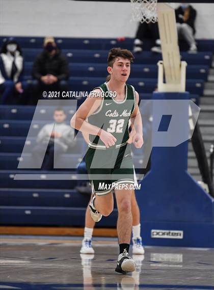 Thumbnail 3 in Manasquan vs Colts Neck (WOMB Christmas Classic) photogallery.