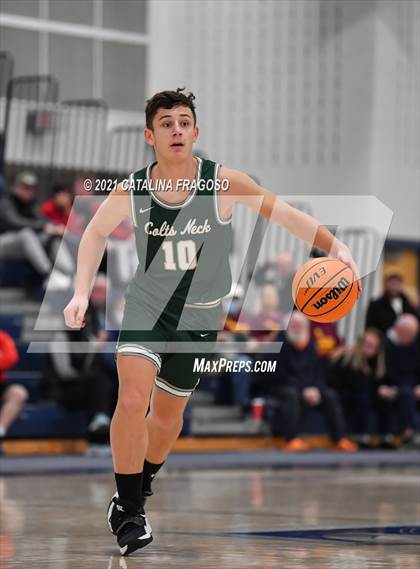 Thumbnail 2 in Manasquan vs Colts Neck (WOMB Christmas Classic) photogallery.
