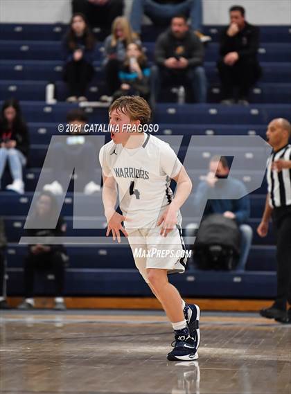 Thumbnail 2 in Manasquan vs Colts Neck (WOMB Christmas Classic) photogallery.