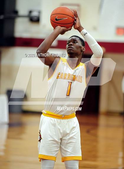 Thumbnail 2 in Brooklyn Collegiate vs. Cardinal Hayes (Apparel Challenge) photogallery.