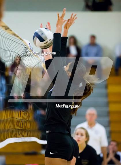 Thumbnail 1 in Kingston vs. Warwick (Section 9 Class AA Final) photogallery.