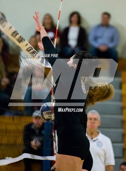 Thumbnail 1 in Kingston vs. Warwick (Section 9 Class AA Final) photogallery.