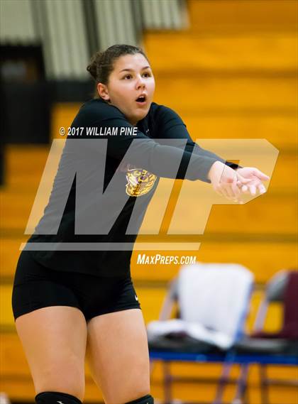 Thumbnail 2 in Kingston vs. Warwick (Section 9 Class AA Final) photogallery.
