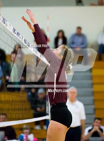 Thumbnail 1 in Kingston vs. Warwick (Section 9 Class AA Final) photogallery.
