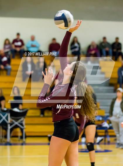 Thumbnail 1 in Kingston vs. Warwick (Section 9 Class AA Final) photogallery.