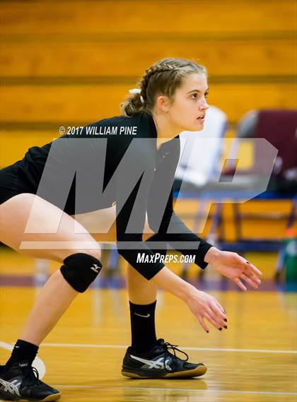 Thumbnail 2 in Kingston vs. Warwick (Section 9 Class AA Final) photogallery.