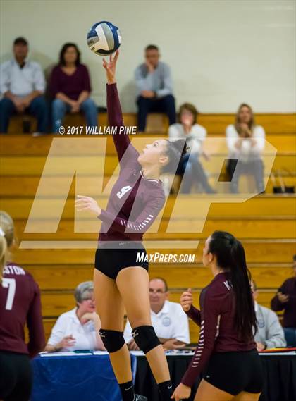 Thumbnail 1 in Kingston vs. Warwick (Section 9 Class AA Final) photogallery.