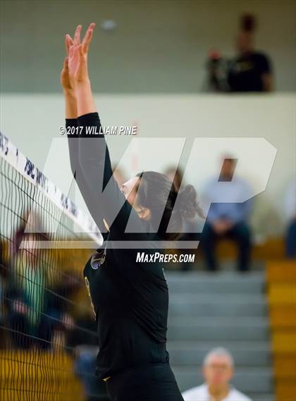 Thumbnail 3 in Kingston vs. Warwick (Section 9 Class AA Final) photogallery.