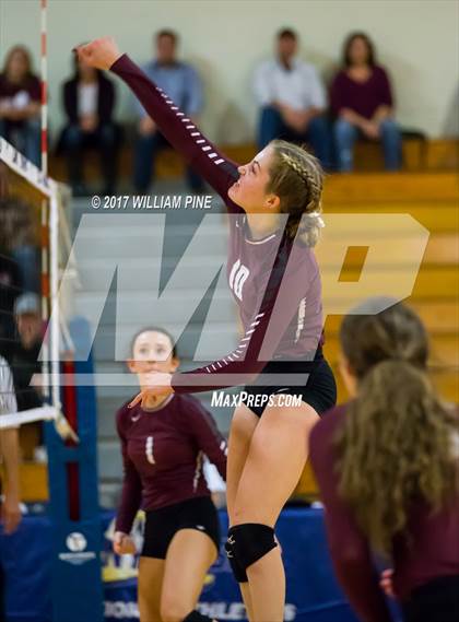 Thumbnail 2 in Kingston vs. Warwick (Section 9 Class AA Final) photogallery.