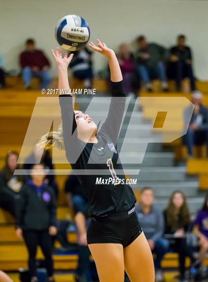 Thumbnail 3 in Kingston vs. Warwick (Section 9 Class AA Final) photogallery.