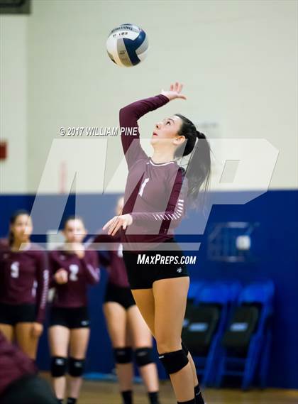 Thumbnail 2 in Kingston vs. Warwick (Section 9 Class AA Final) photogallery.