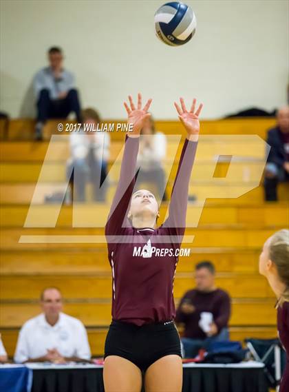 Thumbnail 1 in Kingston vs. Warwick (Section 9 Class AA Final) photogallery.
