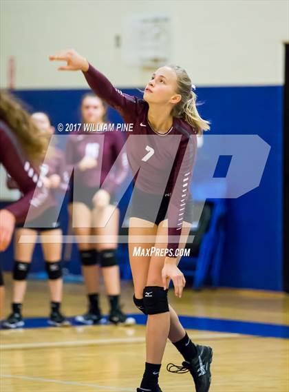 Thumbnail 3 in Kingston vs. Warwick (Section 9 Class AA Final) photogallery.