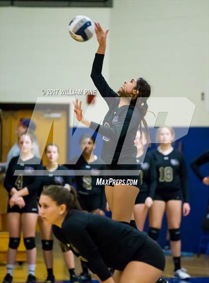 Thumbnail 3 in Kingston vs. Warwick (Section 9 Class AA Final) photogallery.