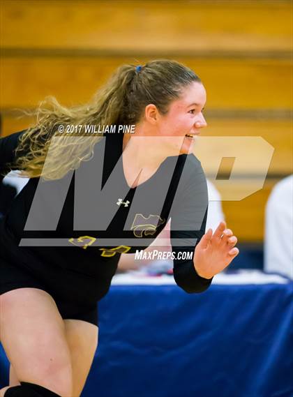 Thumbnail 2 in Kingston vs. Warwick (Section 9 Class AA Final) photogallery.
