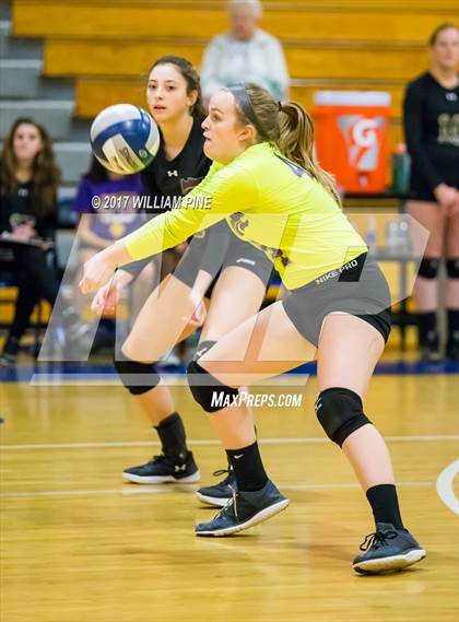 Thumbnail 1 in Kingston vs. Warwick (Section 9 Class AA Final) photogallery.