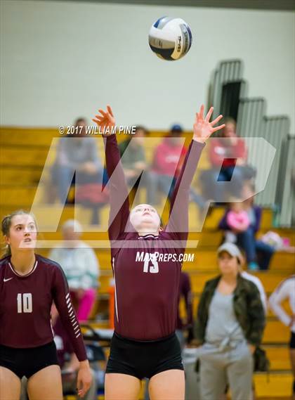 Thumbnail 3 in Kingston vs. Warwick (Section 9 Class AA Final) photogallery.
