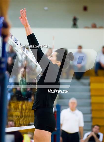 Thumbnail 2 in Kingston vs. Warwick (Section 9 Class AA Final) photogallery.