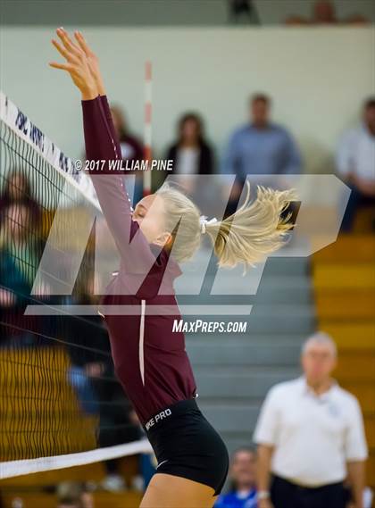 Thumbnail 1 in Kingston vs. Warwick (Section 9 Class AA Final) photogallery.