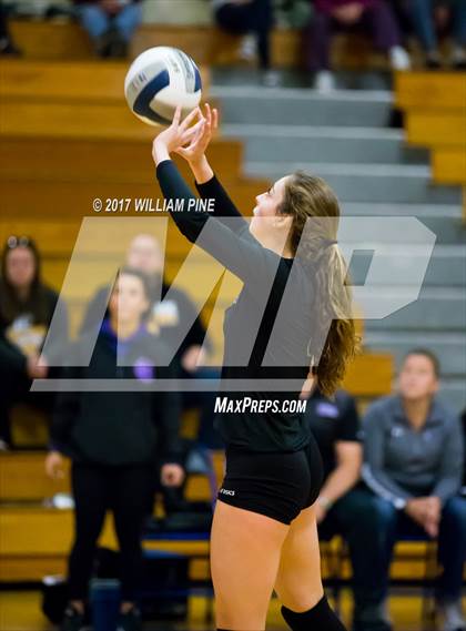 Thumbnail 3 in Kingston vs. Warwick (Section 9 Class AA Final) photogallery.