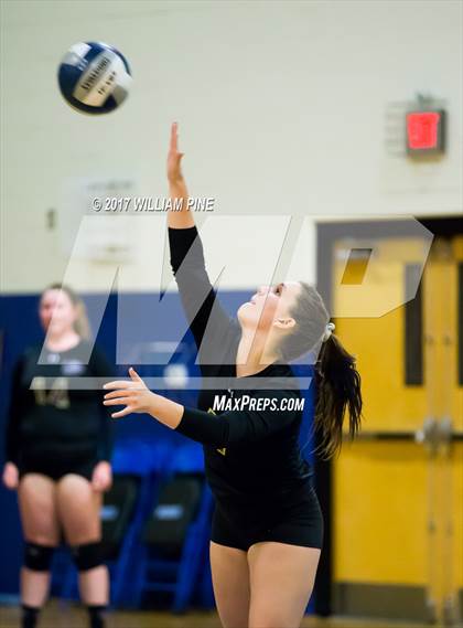 Thumbnail 3 in Kingston vs. Warwick (Section 9 Class AA Final) photogallery.